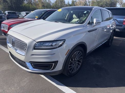 Used 2019 Lincoln Nautilus Reserve image 2