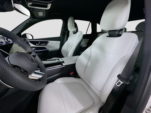 Used 2026 Mercedes-Benz GLC 300 4MATIC image 27