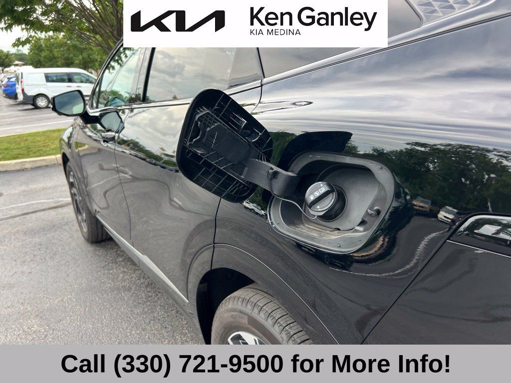 Certified 2024 Kia Sportage SX AWD/4WD image 48