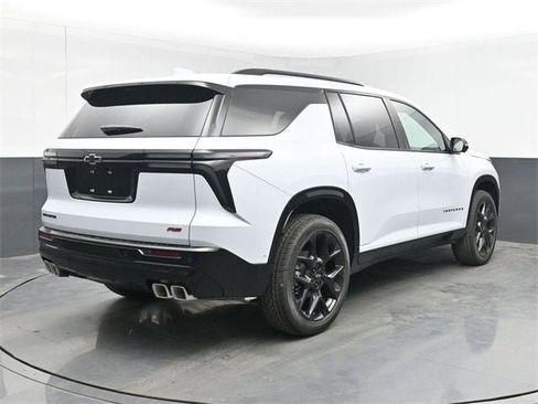 New 2026 Chevrolet Traverse RS w/ LPO, Floor Liner Package image 19