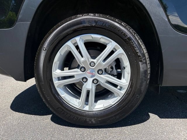 Certified 2024 GMC Terrain SLE w/ LPO, Floor Liner Package FWD image 17