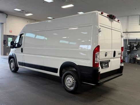 Used 2024 RAM ProMaster 2500 w/ Convenience Group image 7