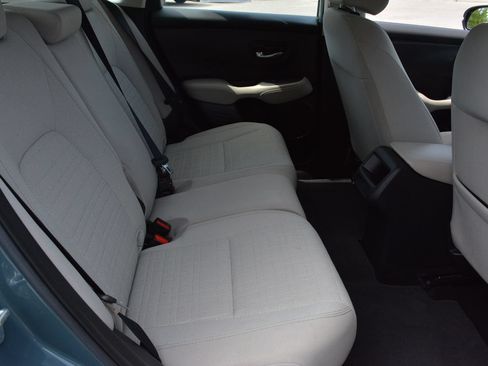 Used 2023 Honda HR-V LX image 17