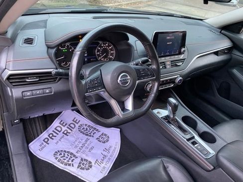 Used 2022 Nissan Altima 2.5 SR image 12