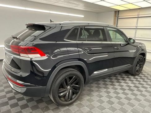 Used 2023 Volkswagen Atlas Cross Sport SE FWD image 22