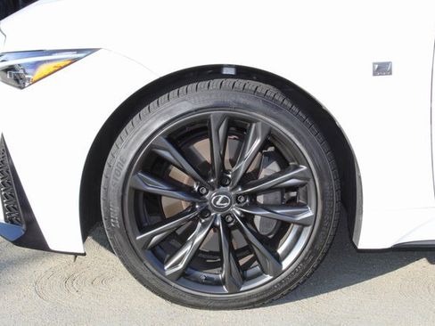 Certified 2024 Lexus IS 300 F Sport image 4