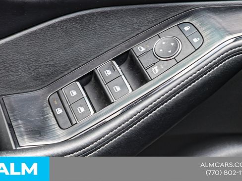 Used 2025 Nissan Rogue SL FWD image 38