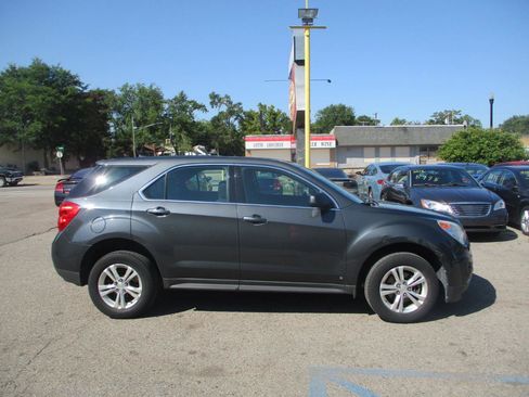 Used 2010 Chevrolet Equinox LS FWD image 2