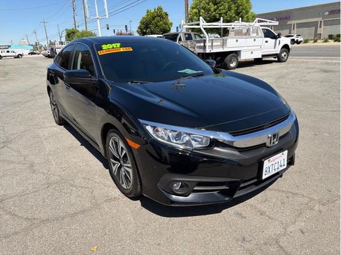 Used 2017 Honda Civic EX-T image 2