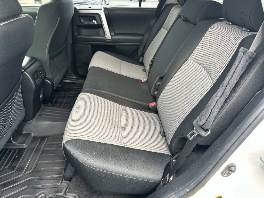 Used 2021 Toyota 4Runner SR5 AWD/4WD image 12