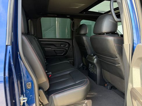 Used 2021 Nissan Titan PRO-4X w/ Pro-4x Convenience Package image 12