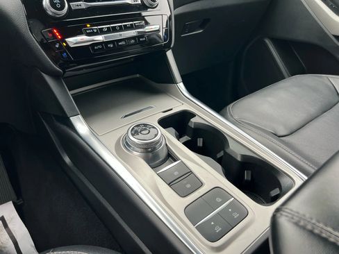 Used 2023 Ford Explorer Limited w/ Equipment Group 301A image 21