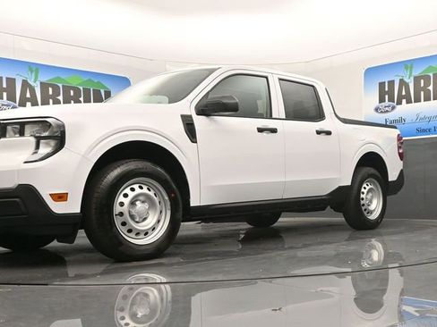 New 2025 Ford Maverick XL image 18