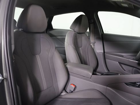 Used 2024 Hyundai Elantra SE FWD image 26