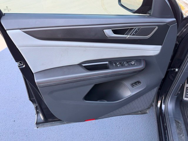 Certified 2024 Volkswagen Atlas Peak Edition SE AWD/4WD image 5