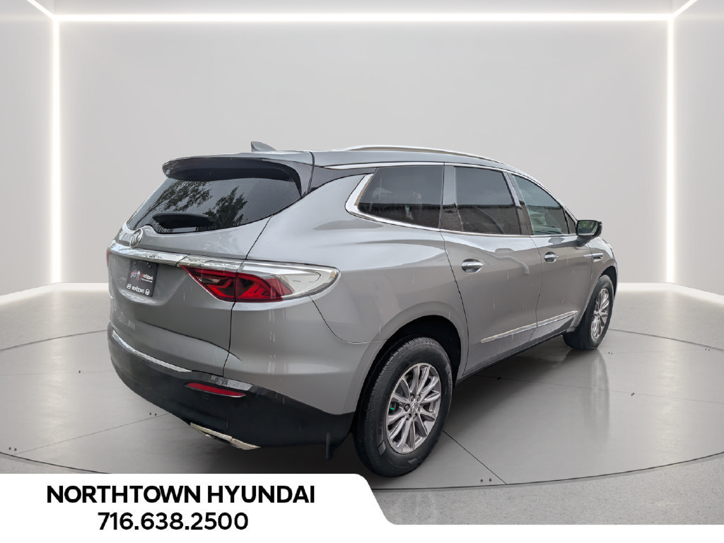 Used 2024 Buick Enclave Essence AWD/4WD image 14