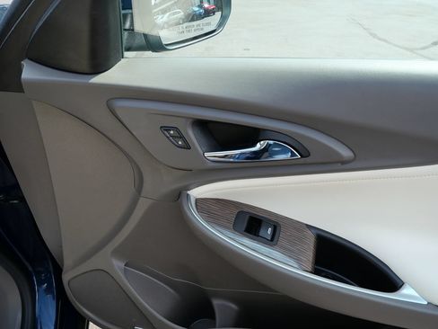 Used 2022 Chevrolet Malibu Premier FWD image 21