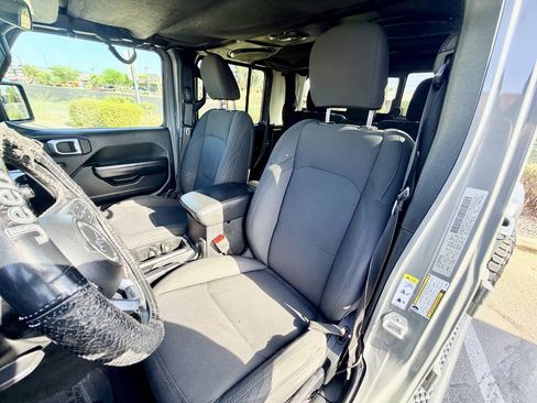 Used 2020 Jeep Gladiator Sport w/ Quick Order Package 24S AWD/4WD image 11