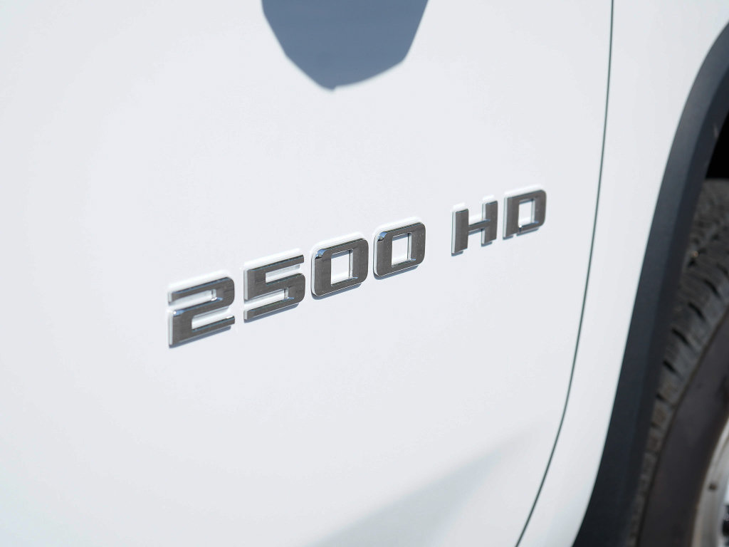 Used 2020 Chevrolet Silverado 2500 W/T AWD/4WD image 5