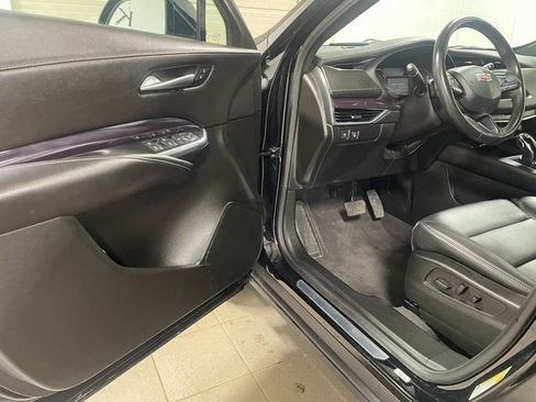 Used 2023 Cadillac XT4 Luxury w/ Driver Awareness Package image 10