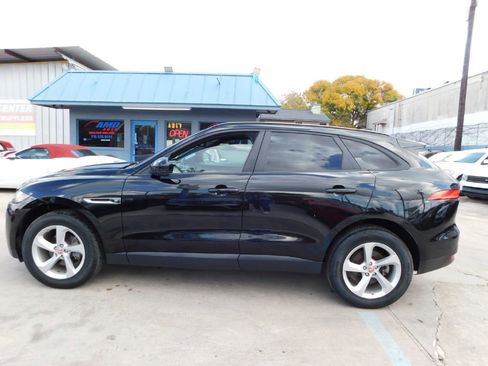 Used 2018 Jaguar F-PACE Premium image 4