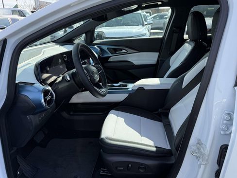 New 2026 Chevrolet Equinox EV LT image 19