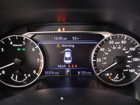 Used 2024 Nissan Altima 2.5 SV FWD image 4