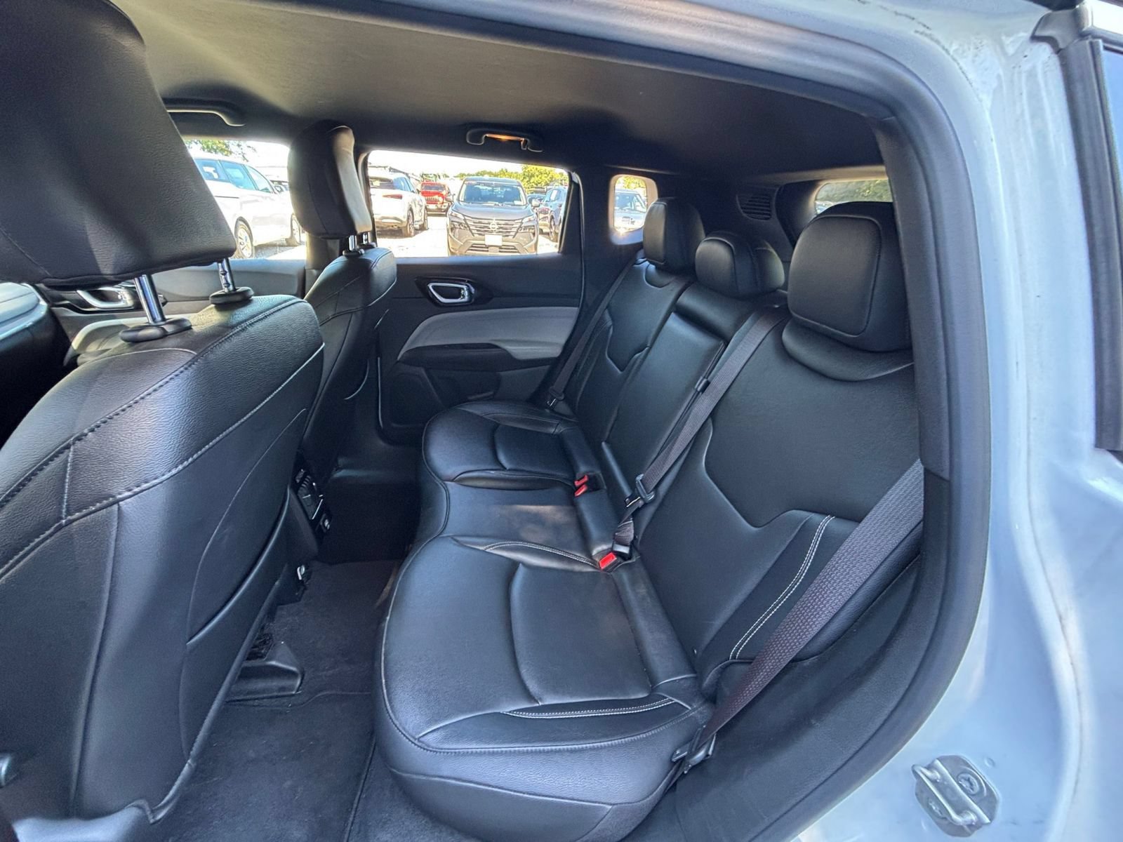 Used 2025 Jeep Compass Limited AWD/4WD image 27