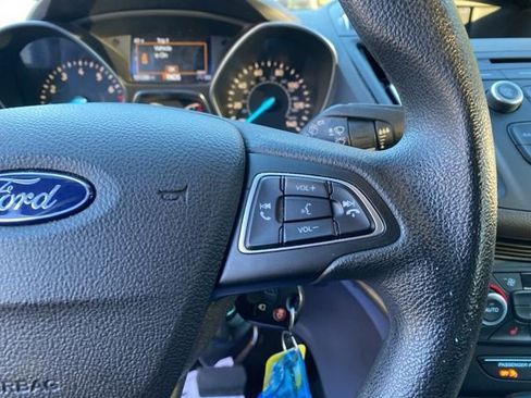 Used 2018 Ford Escape SE image 26