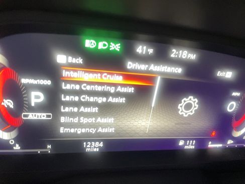 Used 2025 Nissan Rogue SL w/ Tech Package image 18