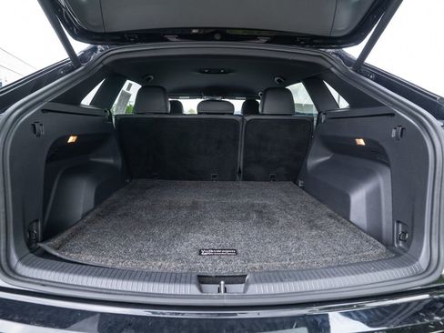 Used 2020 Volkswagen Atlas Cross Sport SE image 42