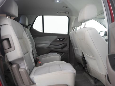 Used 2020 Chevrolet Traverse LT w/ Driver Confidence II Package image 12