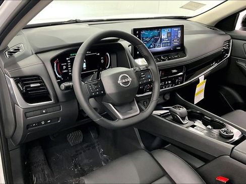 New 2025 Nissan Rogue SL image 7