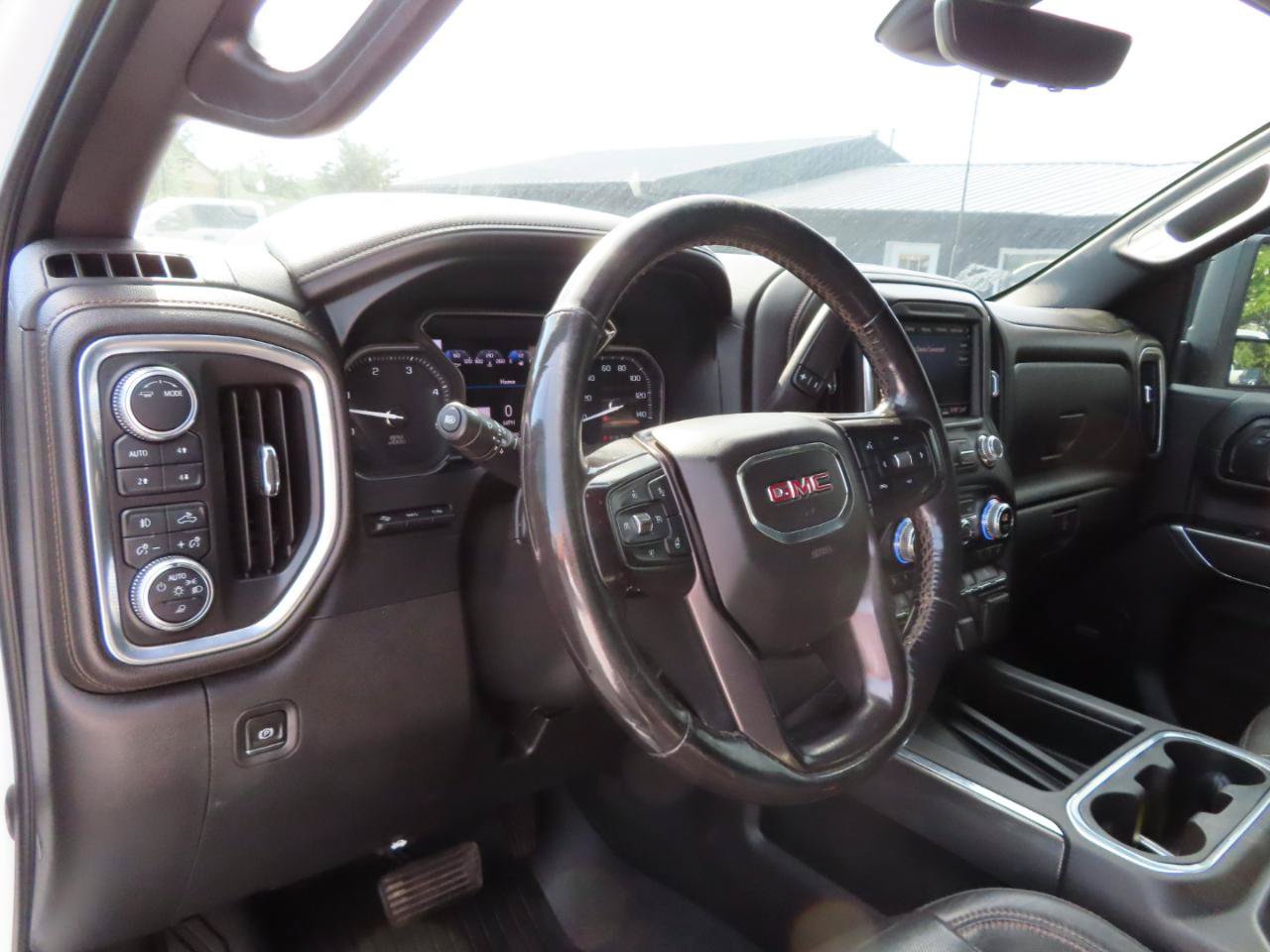 Used 2020 GMC Sierra 2500 AT4 w/ AT4 Premium Package AWD/4WD image 34