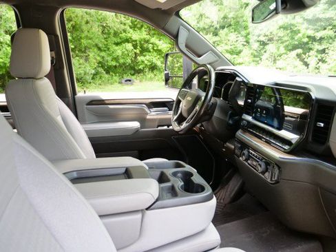 Used 2024 Chevrolet Silverado 2500 LT w/ Safety Package AWD/4WD image 38