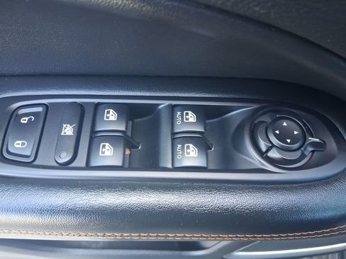 Used 2020 Jeep Compass Limited AWD/4WD image 18