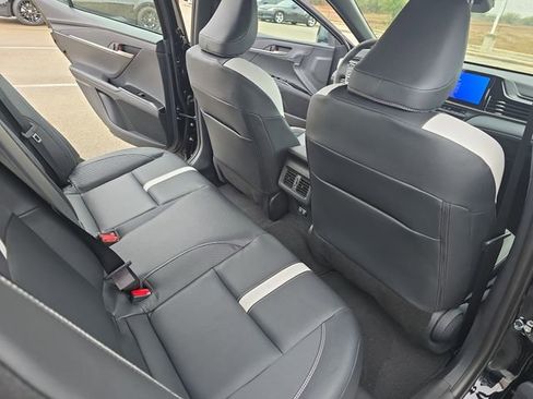 New 2026 Toyota Camry Hybrid image 11