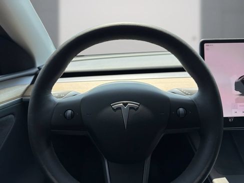 Used 2024 Tesla Model Y Long Range AWD/4WD image 20