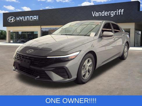 Used 2025 Hyundai Elantra SE FWD image 1