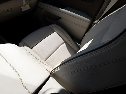 New 2026 GMC Yukon Denali w/ Denali Reserve Package image 28