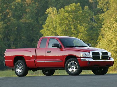 Used 2005 Dodge Dakota Laramie w/ Trailer Tow Group