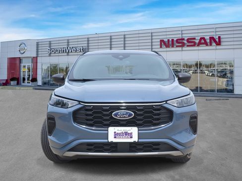 Used 2023 Ford Escape ST-Line w/ Tech Pack #1 FWD image 8