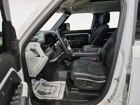 Used 2020 Land Rover Defender 110 HSE image 10