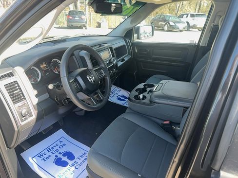 Used 2018 RAM 1500 Express image 12