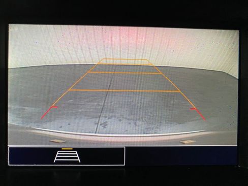 Used 2022 GMC Terrain SLE w/ Driver Convenience Package image 12