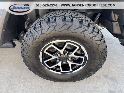 Used 2025 Jeep Wrangler Unlimited Rubicon image 8