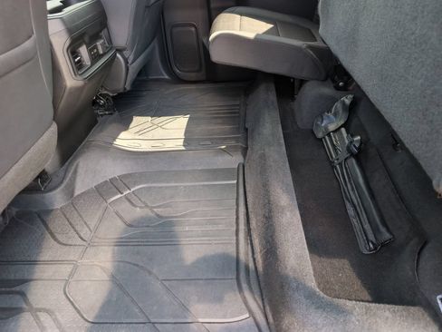 Used 2019 Chevrolet Silverado 1500 LT Trail Boss AWD/4WD image 14