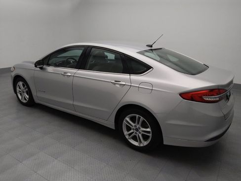 Used 2018 Ford Fusion S image 3