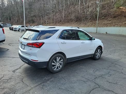 Used 2023 Chevrolet Equinox Premier image 7