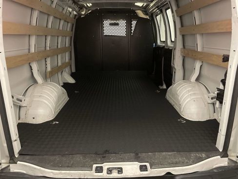 Used 2024 Chevrolet Express 2500 image 16
